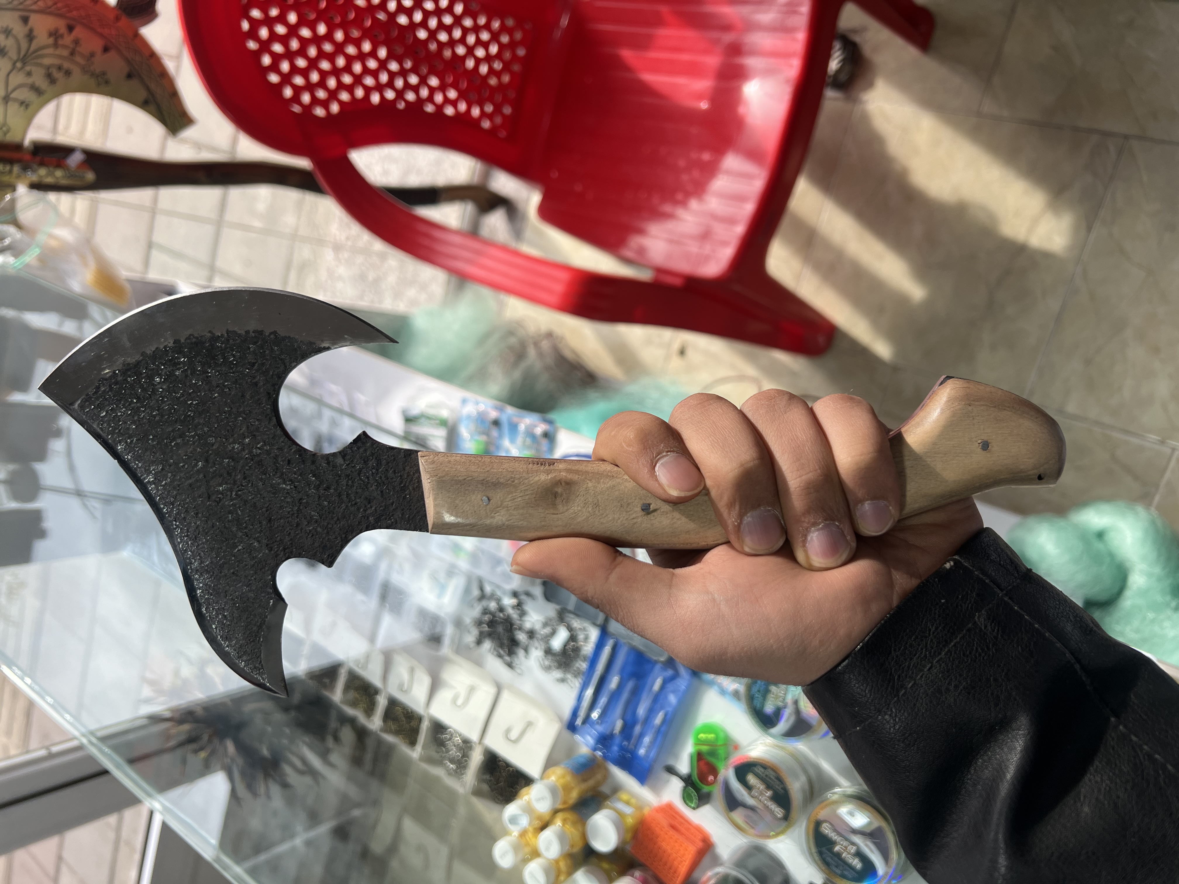 تبر یکپارچه فلزی(دسته چوبی)